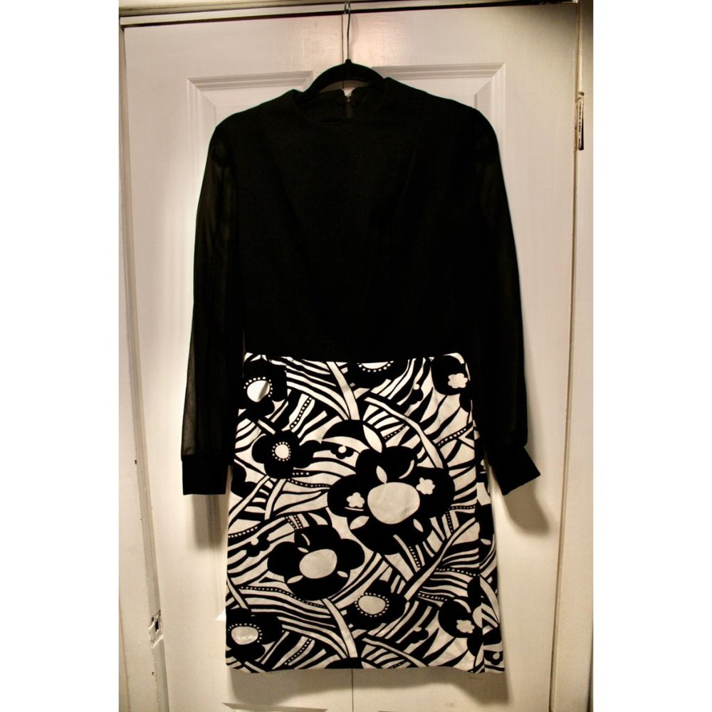 Vintage Black & White Wiggle Dress with sheer sleeves